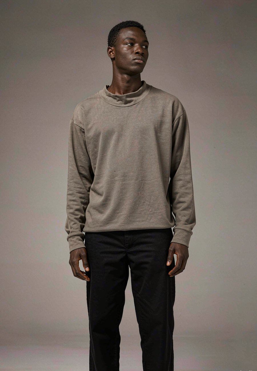 "Day Off" Crewneck in Taupe - Taupe