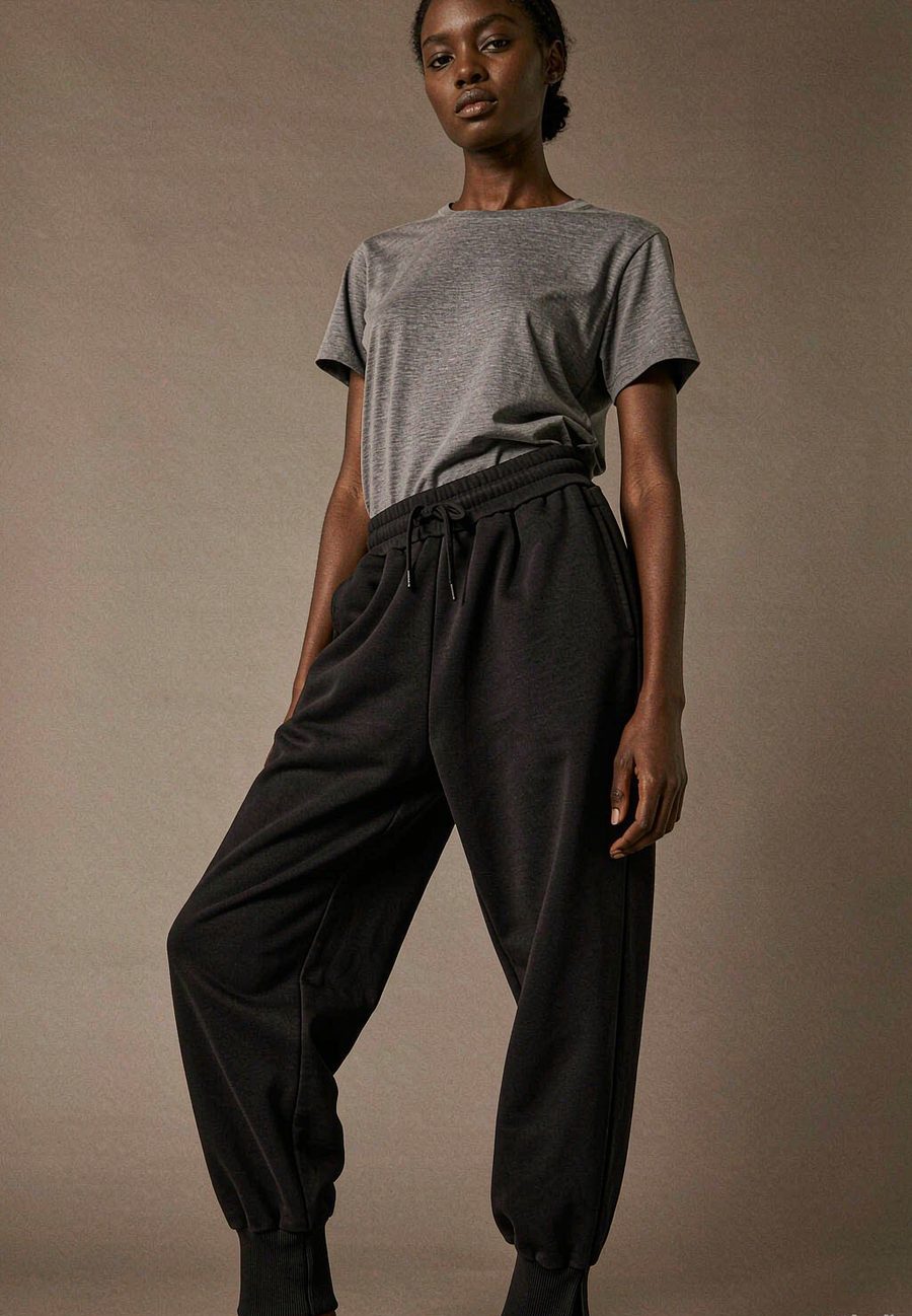 "Heavyweight" Sweatpant in Black - Black