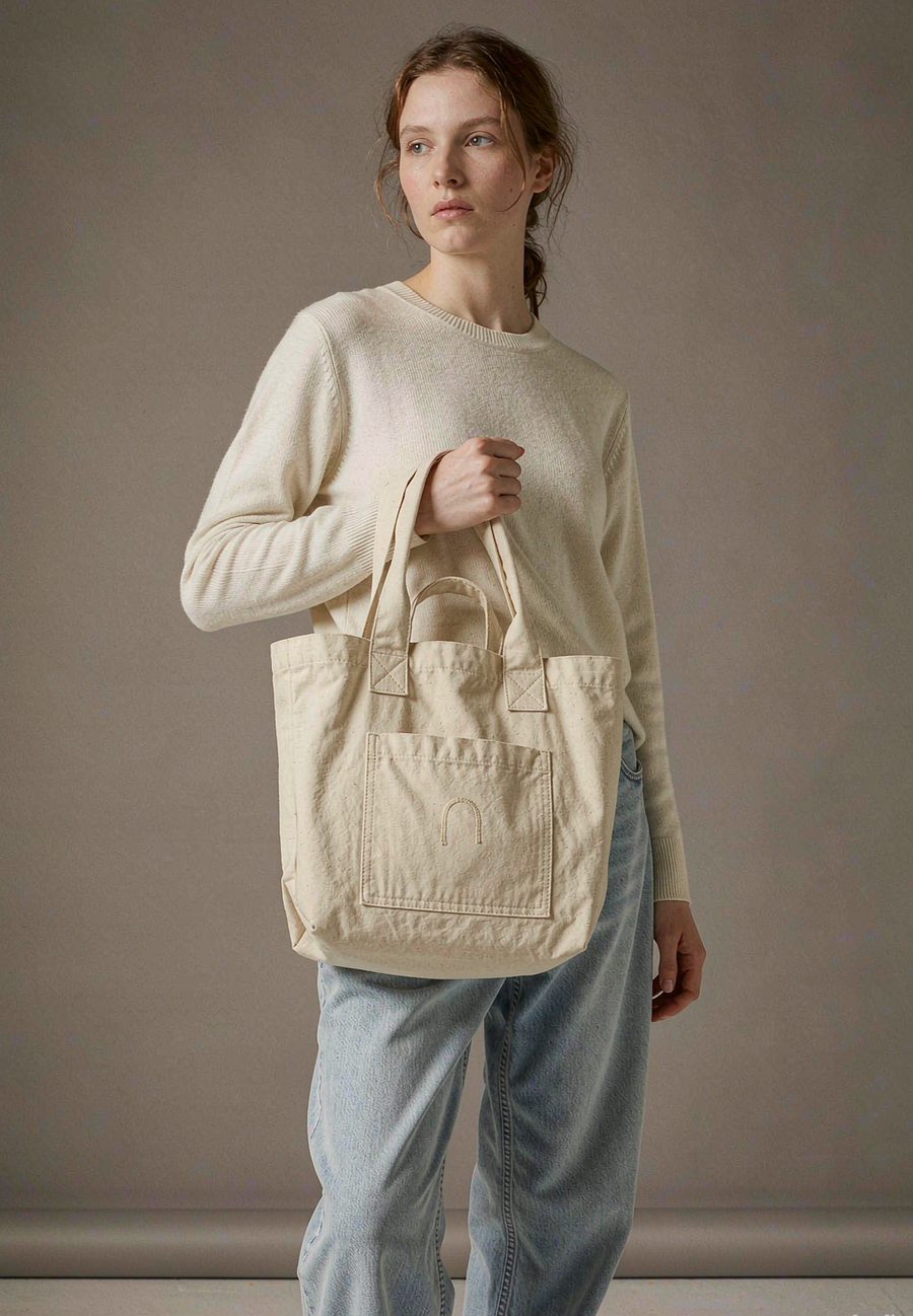 "Market" Canvas Tote in Natural - Natural